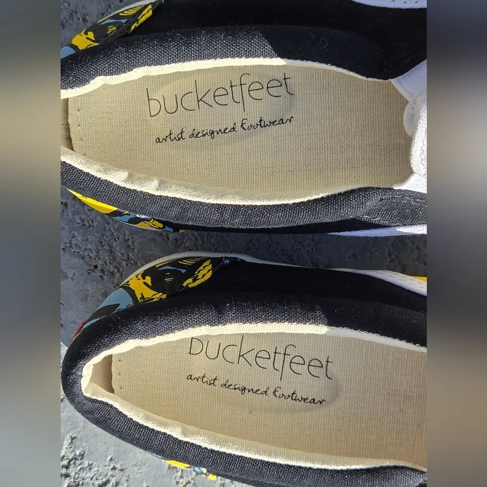 NWT Bucketfeet sz 10 Men Artist Design I AM SLOTH slip-on Shark Graffiti Limited
